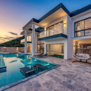 luxurious modern home with pool